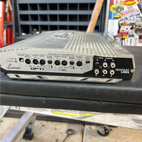 Stereo amplifier - Picture 4 of 4